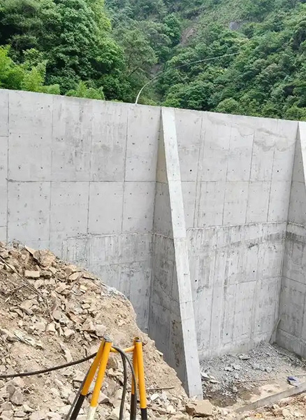 衡水武邑县重力式挡土墙